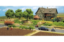 Busch 6022 OO / HO Scale Crash Barriers (approx 900mm length)