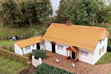Gaugemaster GM411 Fordhampton Farmhouse Holiday Cottage Plastic Kit In Situ