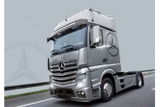 italeri-3905-mercedes-benz-actros-mp4-gigaspace-front-left