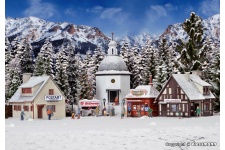 Vollmer 42413 Christmas Village With Lighting OO / HO Gauge Plastic Kit