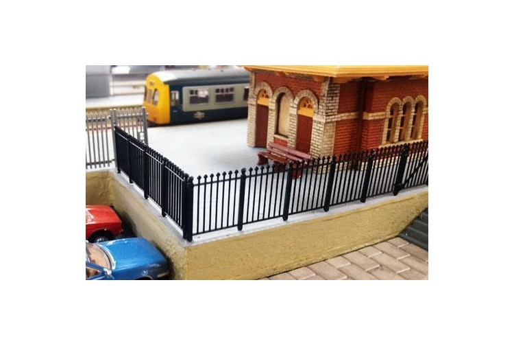 Gaugemaster GM429 Mortimer GWR Spear Station Fencing Example Layout