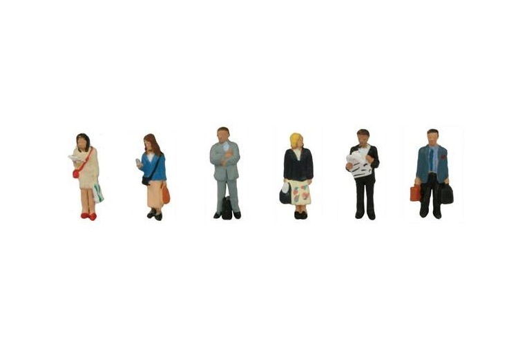 Bachmann Scenecraft 379-304 N Gauge Figure Set - Station Passengers Standing