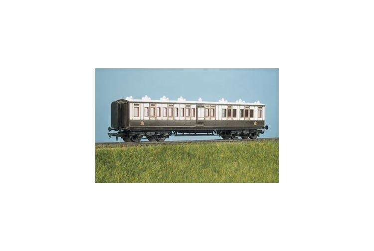 Ratio 733 LMS (Ex LNWR) Corridor Composite Brake Compartment OO Gauge Kit