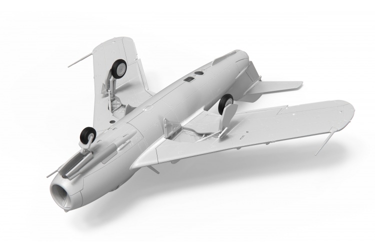 Airfix A03091 Mikoyan-Gurevich MiG-17 Fresco Underside