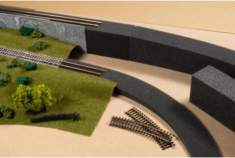 Auhagen 44598 Foam Embankment Extension for model railways pic2