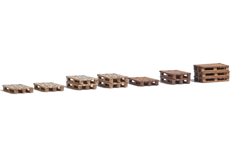 Busch 1810 Pallets (12 in total) OO Scale Wooden Kit