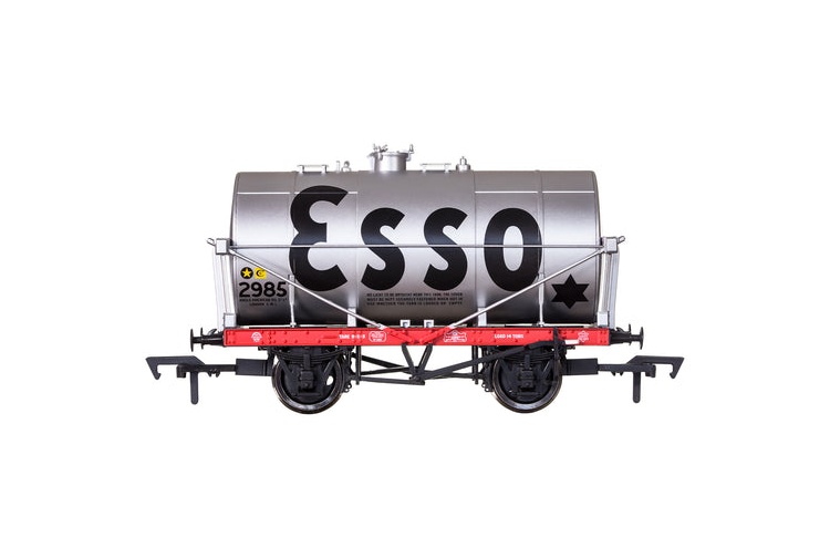 dapol-4f-058-001-14t-tank-wagon-class-a-esso-silver-2985-0-oo-gauge