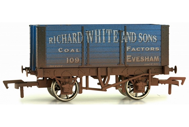 Dapol 4F-072-008 Richard White 7 Plank Open Wagon Weathered