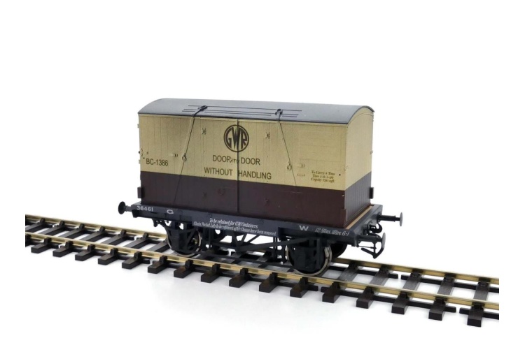 gaugemaster-da7f-037-018w-gwr-bc-1386-3-door-container-weathered