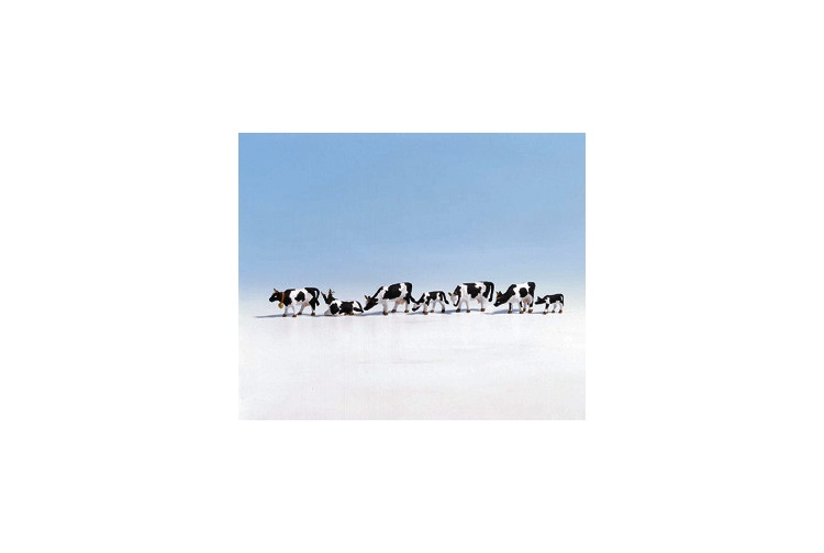 gaugemaster-n15721-black-and-white-cows-7-figure-set