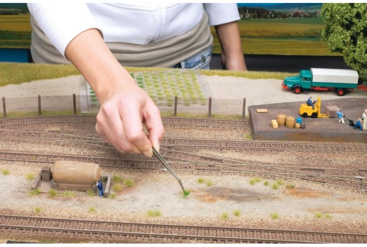 gaugemaster_noch_07041_grass_tufts_xl_field_plants_4