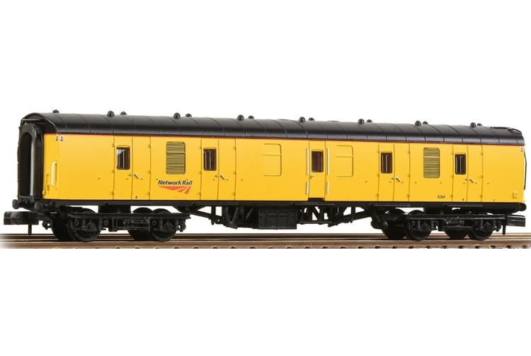 Graham Farish 374-040A BR Mk1 BG Brake Gangwayed Generator Van Network Rail Yellow