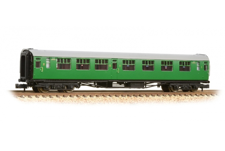 Graham Farish 374-462 SR Bulleid Composite Corridor BR