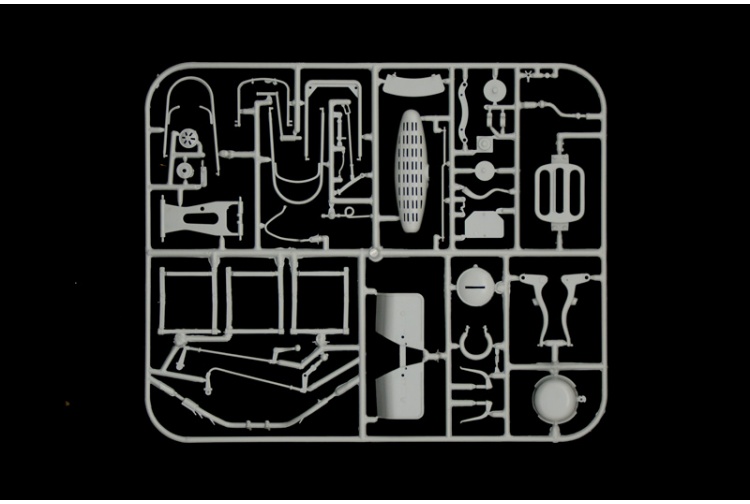 Italeri 7403 German Military BMW R75 Motorcycle And Sidecar Parts 3