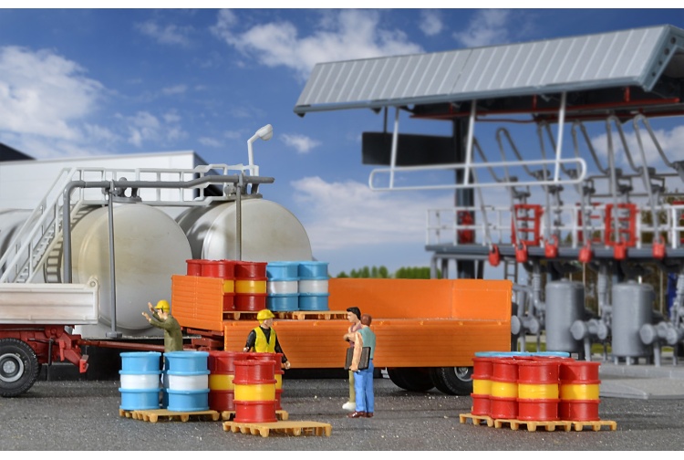 Kibri 37386 32 Oil Drums Example Layout