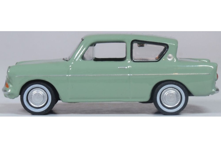 Oxford Diecast 76105010 Ford Anglia Spruce Nearside