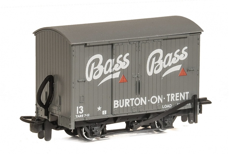 Peco GR-901 OO-9 Gauge Box Van In Bass Brewery Livery
